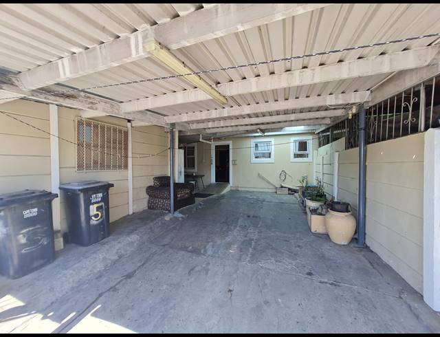 3 BEDROOM FREESTANDING SOLD IN LENTEGEUR